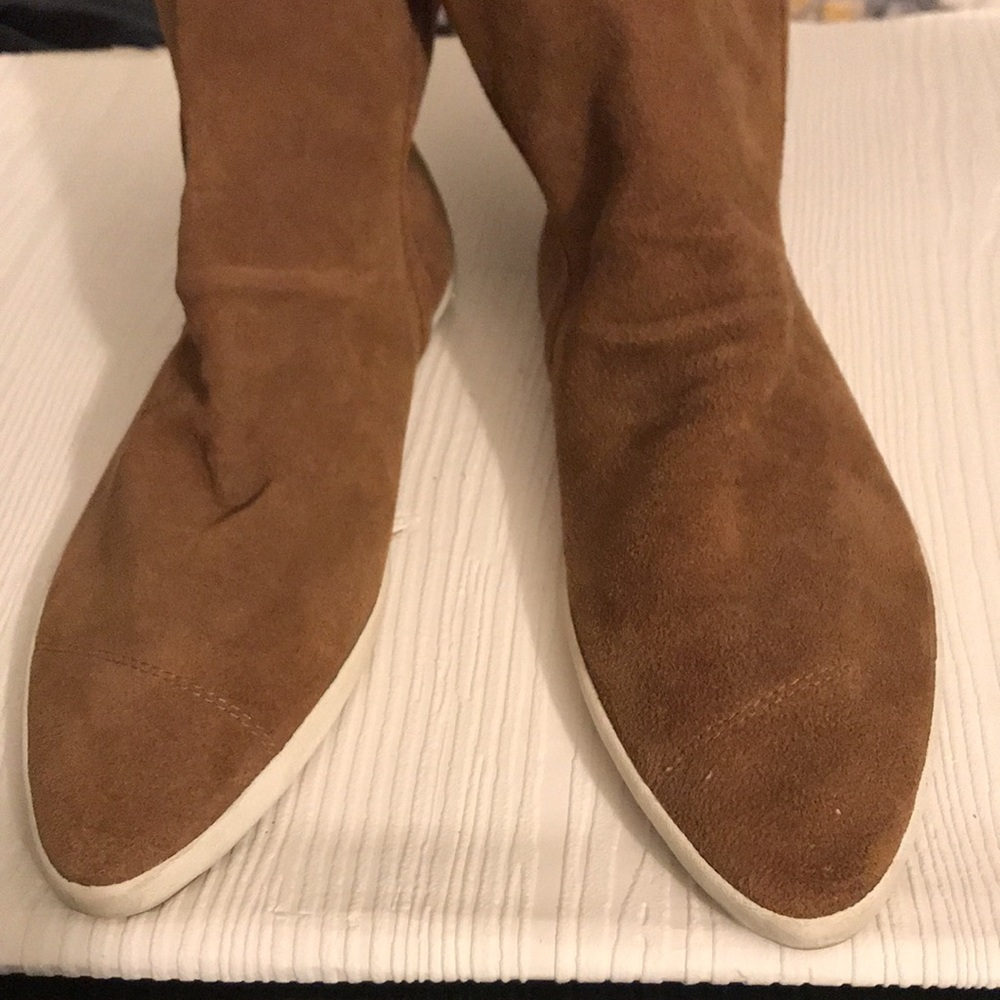 COPY - Sanuk suede booties - worn once - size 9